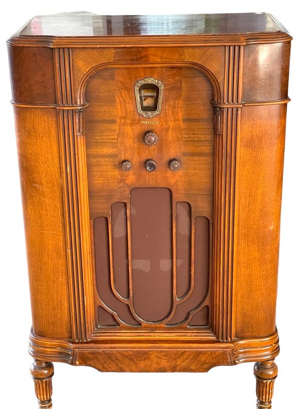 VINTAGE PHILCO 16L LOWBOY CONSOLE FLOOR RADIO 42" (1 of 7)