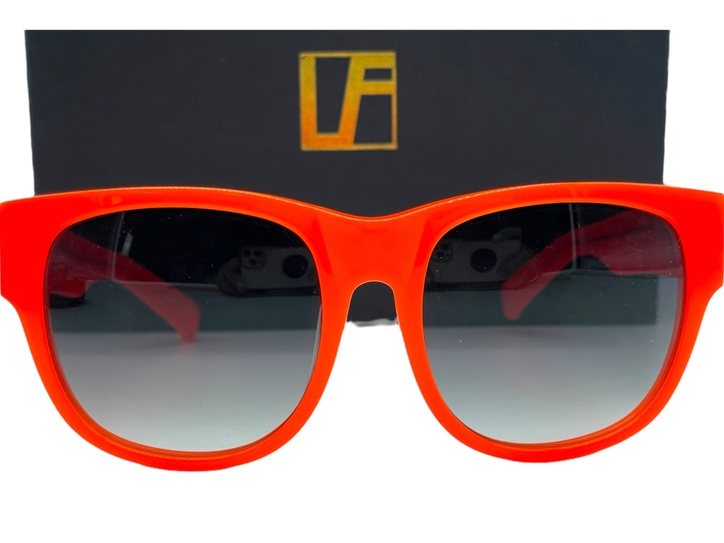LINDA FARROW DESIGNER SUNGLASSES NWT IN BOX $365 (1 of 9)