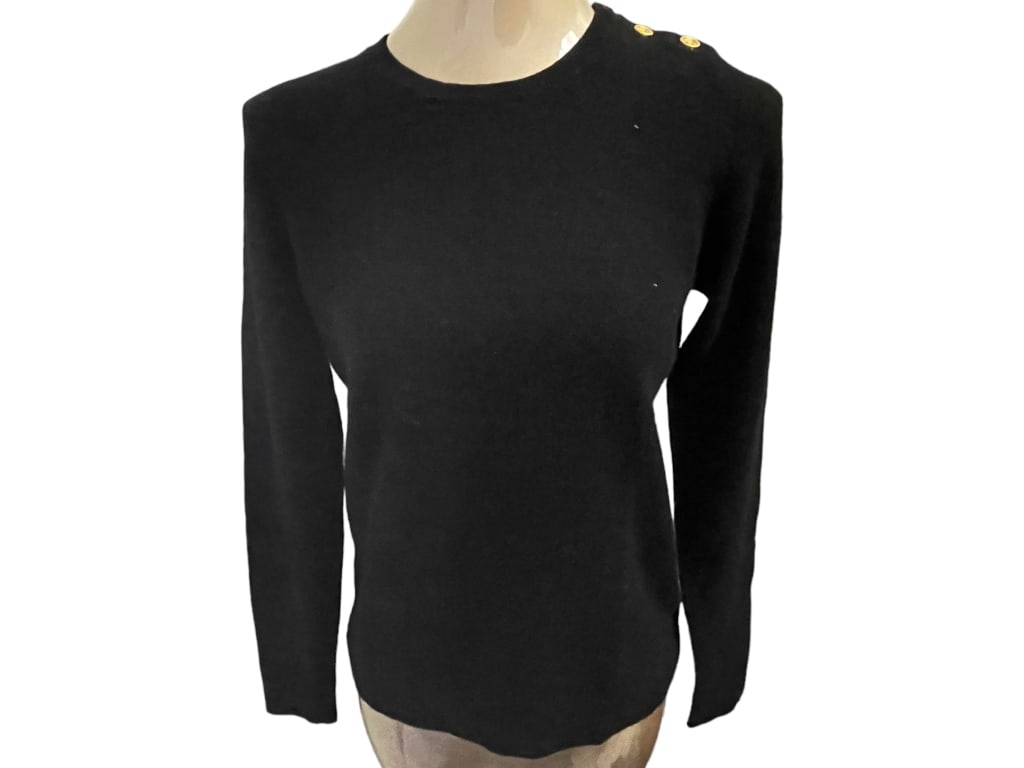 NEW BLOOMINGDALES CASHMERE SWEATER SZ: L: NEW BLOOMINGDALES CASHMERE SWEATER-SIZE: L -NEW 01/17 Bidders may pick up their items from the auction-house or have their items shipped.Appointments are required for local pickups.Same-day appointmen