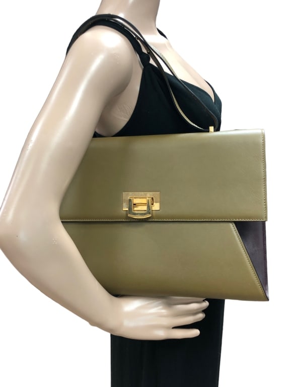 NEW GEORGE ANGELOPOULOS OLIVE "MACHI" PURSE $1525: - NEW GEORGE ANGELOPOULOS OLIVE "MACHI" PURSE $1525 - MADE IN ITALY | COMES WITH TAG AND DUSTBAG- DUAL STRAP FOR STYLING OPTIONS- GF 11/7/23 Bidders may pick up their items from the auction-house or h