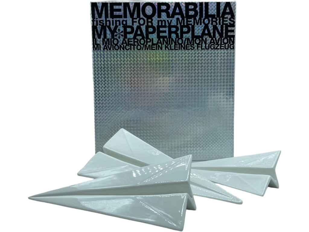 NEW SELETTI CERAMIC PAPER PLANE SCULPTURES (3) (1 of 4)