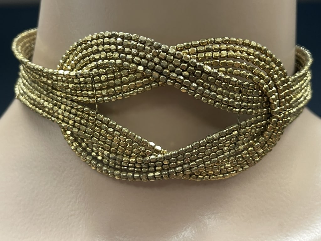ALEXIA CRAWFORD CHOKER GOLD NECKLACE NWT: ALEXIA CRAWFORD WOMEN CHOKER GOLD NECKLACENEW WITH TAG Bidders may pick up their items from the auction-house or have their items shipped. Appointments are required for local pickups. Same-day appoint