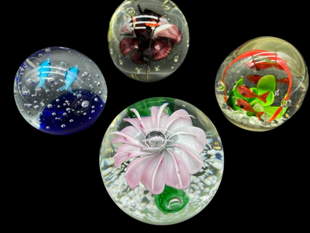 VINTAGE MINIATURE PILL BOX COLLECTION  -LOT OF (3) (1 of 4)