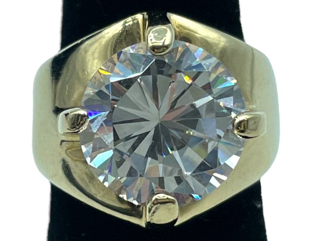 14 KT GOLD EP SIMULATED DIAMOND RING SIZE 5 (1 of 8)