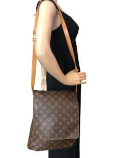 LOUIS VUITTON MUSETTE BROWN COATED CANVAS: LOUIS VUITTON MUSETTE BROWN COATED CANVAS BROWN MONOGRAM CANVAS SHOULDER BAG 12*14*1 IN AS0959 (MAY 1999) AAZ0837 CONDITION RATING A BOX 3 ALL BAGS HAVE BEEN AUTHENTICATED Bidders may pick up their it