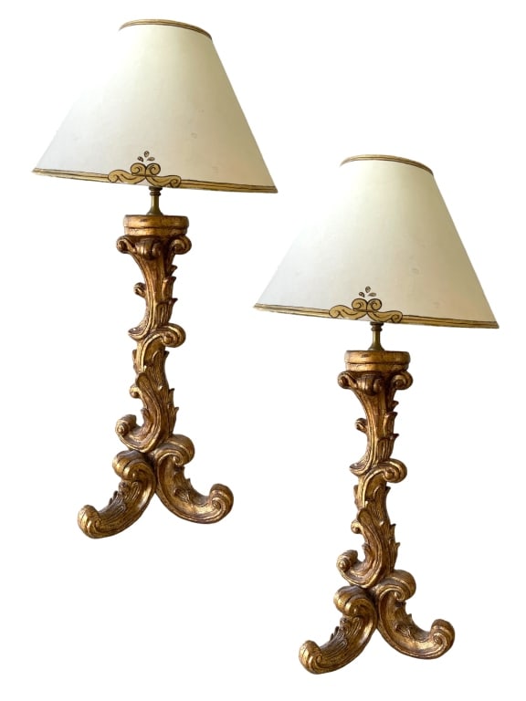 PAIR OF GOLD GILT NEOCLASSICAL STYLE TABLE LAMPS: PAIR OF GOLD GILT NEOCLASSICAL STYLE TABLE LAMPS-30" X 10" D-VERY GOOD PRE OWNED CONDITION-DP22824