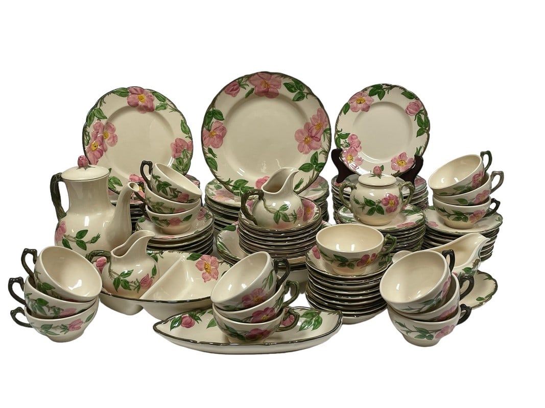 99 PIECE FRANCISCAN ROSE DINNERWARE SET (1 of 7)