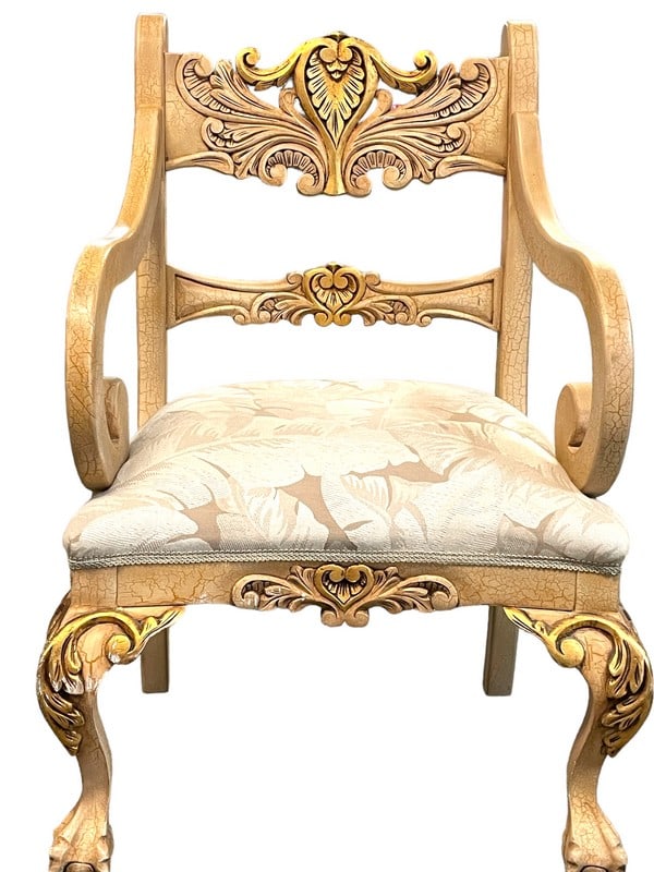 VINTAGE VENETIAN STYLE WOOD CARVED ARM CHAIR 38": VINTAGE VENETIAN STYLE WOOD CARVED ARM CHAIR-38" X 21" X 22" APPROX-VERY GOOD PRE OWNED CONDITION, MINOR WEAR-DP11823