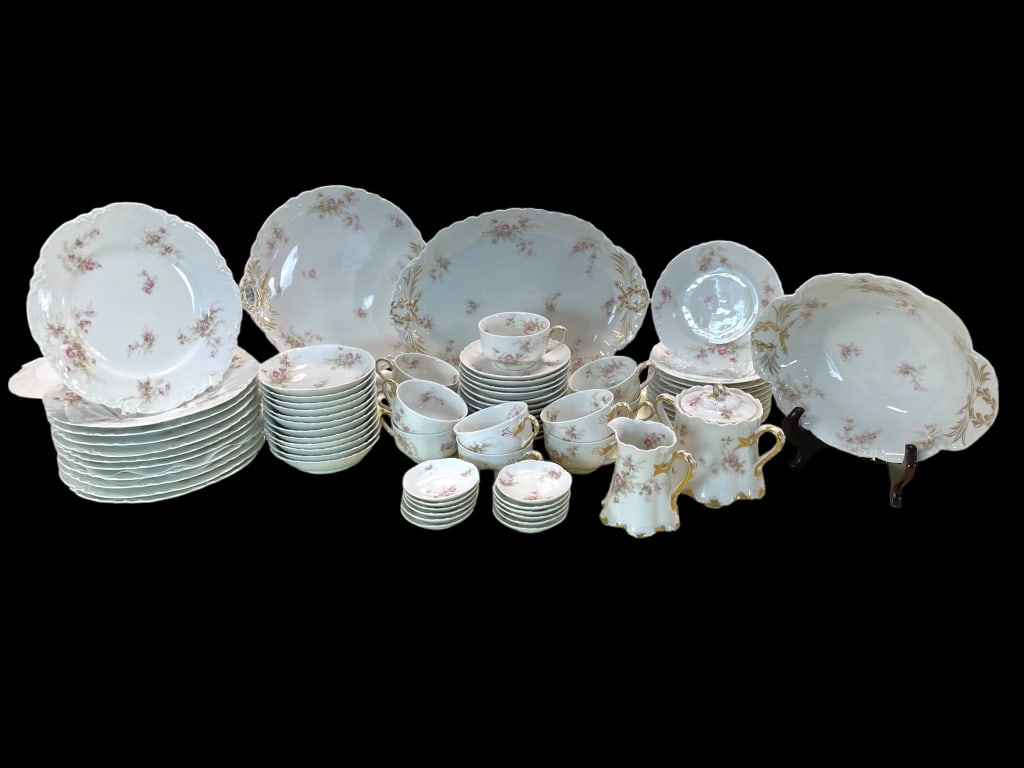 73 PC. HAVILAND LIMOGE FRANCE PORCEALIN CHINA SET (1 of 12)