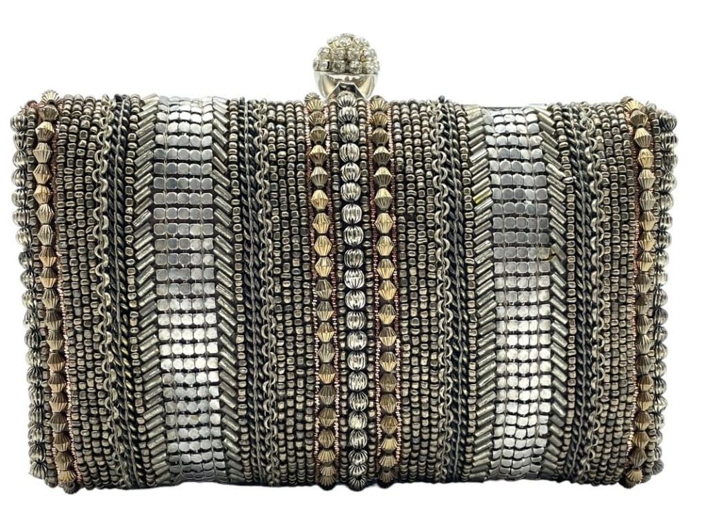 NWT MOYNA COUTURE SILVER BEAD CLUTCH HANDBAG $210 (1 of 7)