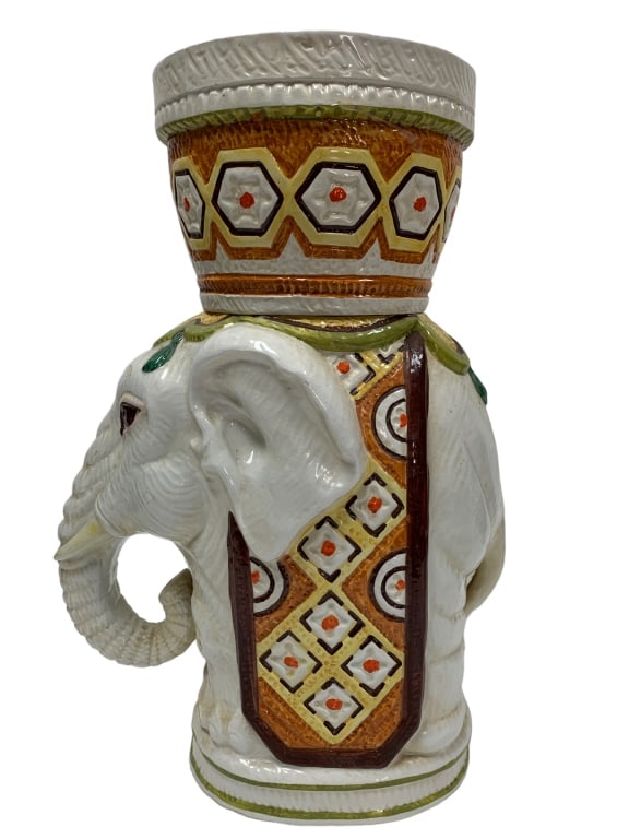 VINTAGE LARGE ITALIAN ELEPHANT PLANTER 22": -VINTAGE LARGE ITALIAN ELEPHANT PLANTER-GOOD PREOWNED CONDITION, WEAR CONSISTENT WITH USE SEE PICTURES -SIZE: 22" X 13" APPROX-ST TT 2/16/24