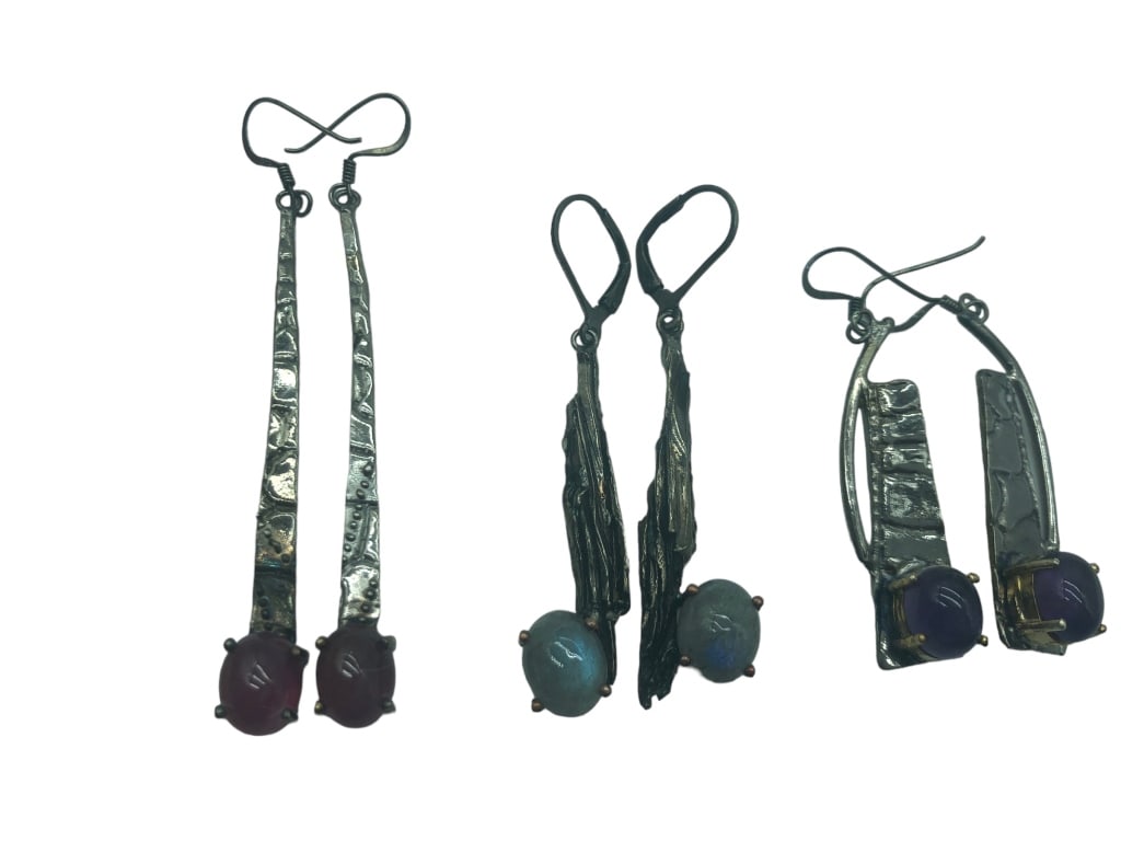 3 PAIRS OF VINTAGE PIERCED EARRINGS (1 of 2)