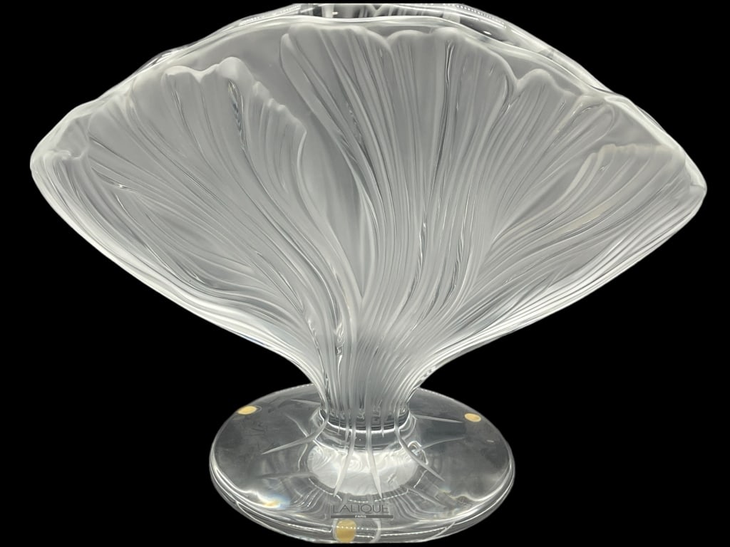 VTG RENE LALIQUE ICHOR CRYSTAL VASE (1 of 6)
