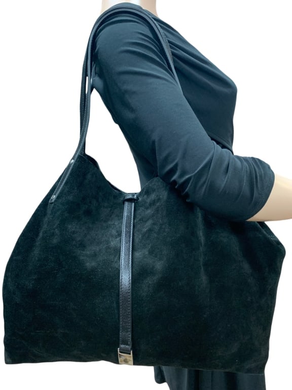 TIFFIANY & CO. LARGE LEATHER TOTE WITH WRISTLET: -TIFFIANY & CO. LARGE LEATHER TOTE WITH WRISTLET -VERY GOOD PREOWNED CONDITION, MINOR WEAR-SIZE: H 8" X W 10.5" X D 2.5" APPROX-ST TT 3/5/24 This item can qualify for in-house shipping. Please co