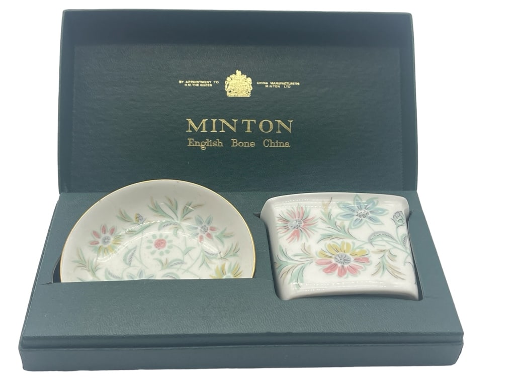 VTG MINTON BONE CHINA CIGERETTE CASE AND HOLDER: VTG MINTON BONE CHINA CIGERETTE CASE AND HOLDER -VERY GOOD CONDITION- ORIGINAL BOX