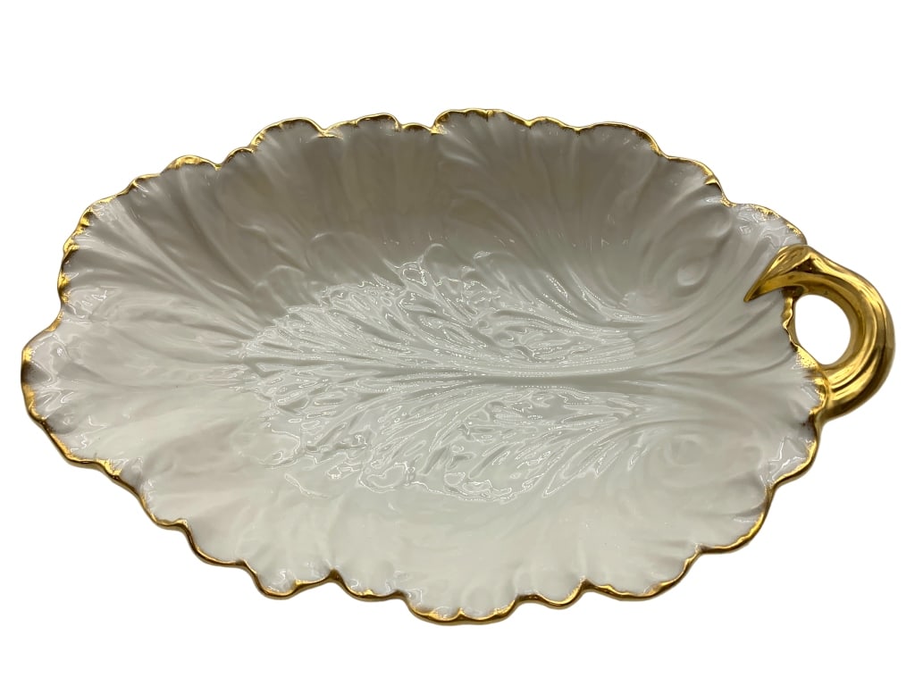 LENOX GOLD LEAF COLLECTION SERVING BOWL 13.5": -LENOX GOLD LEAF COLLECTION SERVING BOWL 13.5" -GOOD PREOWNED CONDITION-ST TT 3/7/24