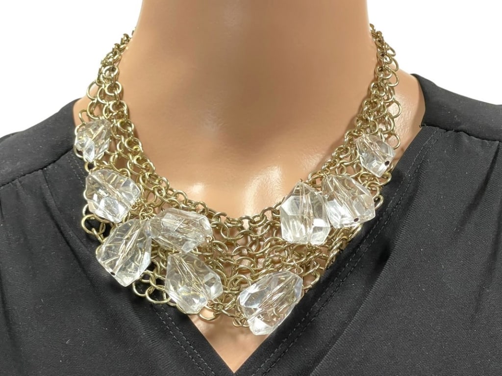 VINTAGE LUCITE BAUBLES STATEMENT NECKLACE 18" (1 of 7)
