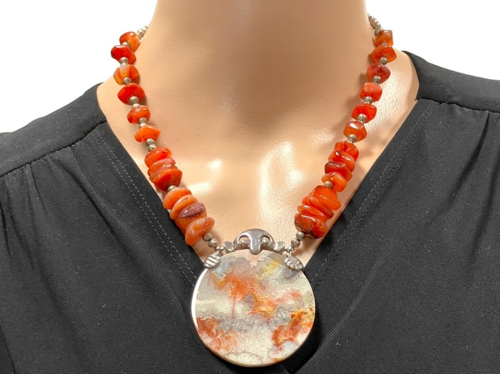 AGATE STONE PENDANT W SILVER KILROY NECKLACE (1 of 10)