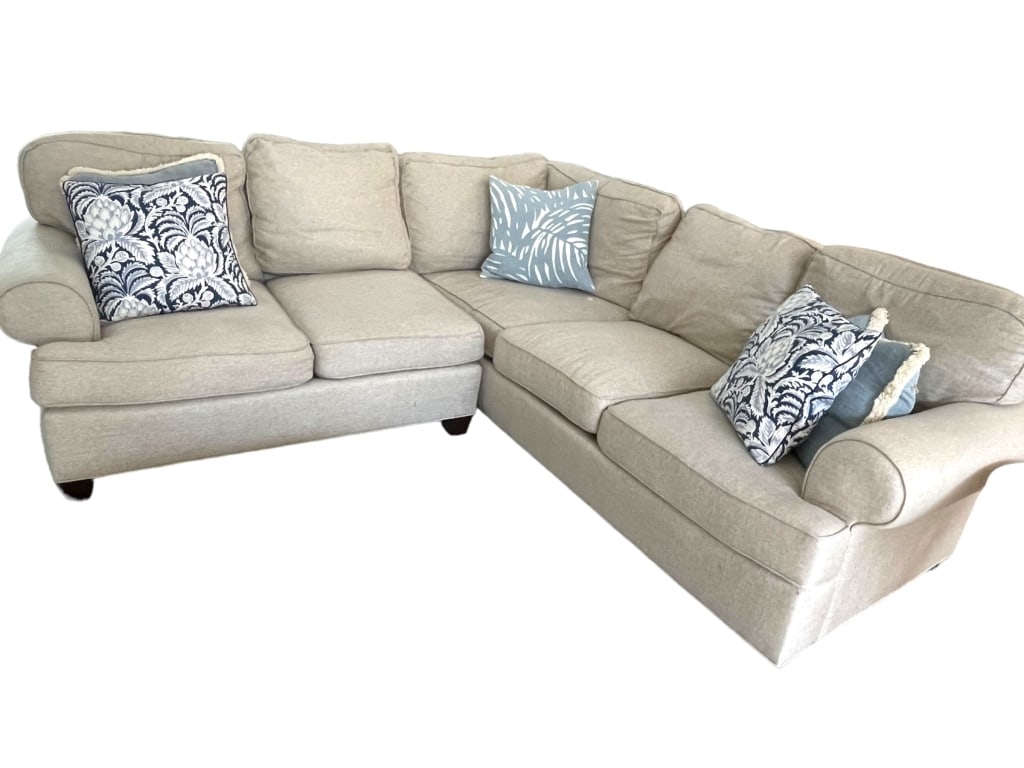 SHERRILL FURNITURE SECTIONAL SOFA 119": SHERRILL FURNITURE SECTIONAL SOFA-38" H X 95" LEFT-38" X 94" RIGHT-VERY GOOD PRE OWNED CONDITION, LIGHT WEAR-DP31124SI THIS ITEM IS LOCATED OFF-SITE. All items must be picked up by confirmed online ap