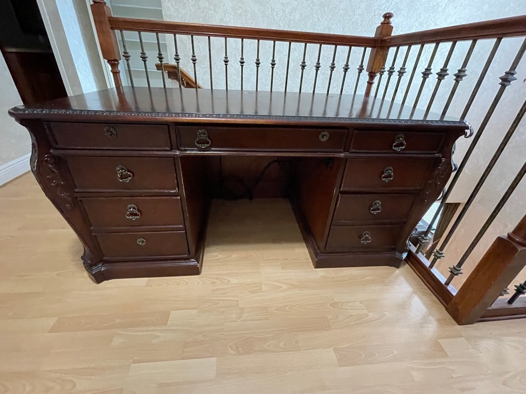LARGE EXECUTIVE WOOD DESK 65": LARGE EXECUTIVE WOOD DESK-30" X 65" X 33" APPROX-GOOD PRE OWNED CONDITION, WEAR-DP31124LW Bidders may pick up their items from the auction-house or have their items shipped. Appointments are required 
