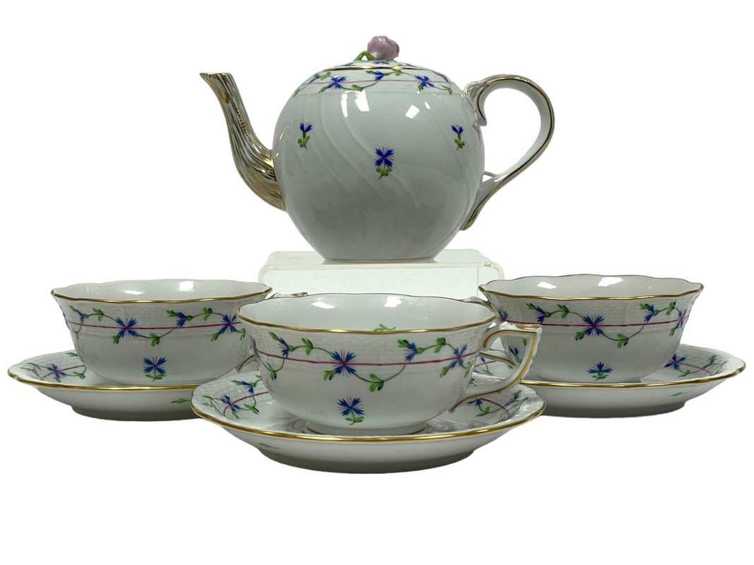 7 PC HEREND HUNGARY BLUE GARLAND  TEA SET (1 of 10)