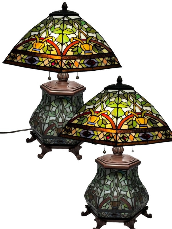 TIFFANY STYLED STAINED GLASS TABLE LAMPS 22" PAIR (1 of 10)