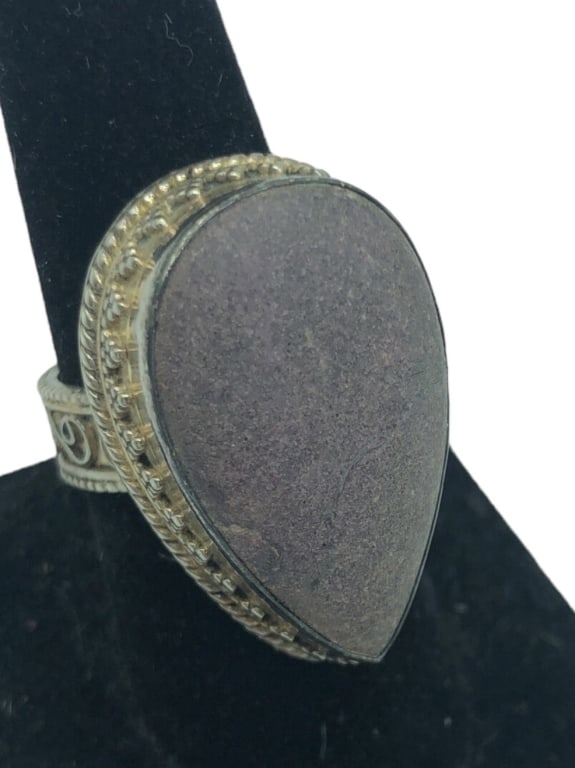 ZOISITE STERLING SILVER WOMAN'S RING SZ 9 (1 of 3)