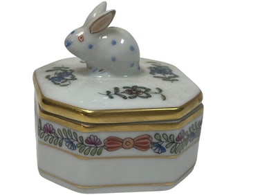 HEREND HUNGARY QUEEN VICTORIA OCTAGON TRINKET BOX