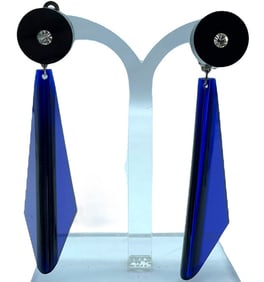 NEW! HOUSE OF FLORA PAIR OF BLUE LUCITE EARRINGS