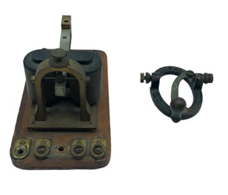 ANTIQUE REPEATING SOUNDER TELEGRAPH SET