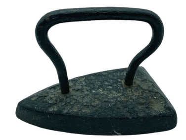 VINTAGE HEAVY SMALL PRESS IRON 7"