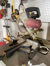 CHICAGO ELECTRIC 10" COMPOUND SLIDING MITER SAW