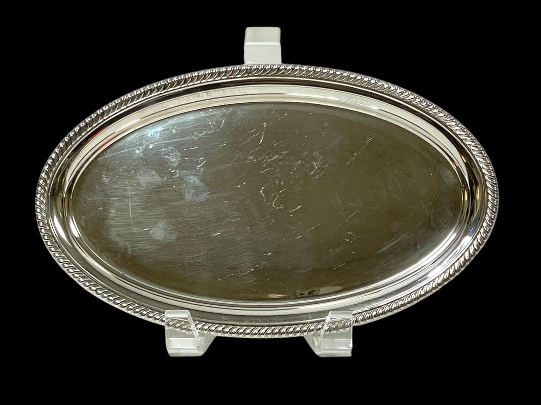 GORHAM STERLING SILVER OVAL DISH 150 G: GORHAM STERLING SILVER OVAL DISH-150 GRAMS-9" APPROX-VERY GOOD PRE OWNED CONDITION, MONOGRAMED-DP4824 Bidders may pick up their items from the auction-house or have their items shipped. Appointments a