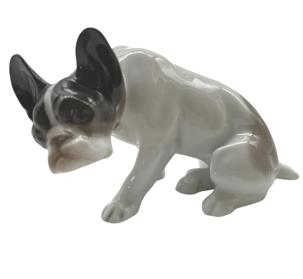 ROSENTHAL PORCELAIN FRENCH BULLDOG FIGURINE 3.5'': VINTAGE ROSENTHAL PORCELAIN FRENCH BULLDOG FIGURINE-3.5'' APPROX.-VERY GOOD PREOWNED CONDITION-FRITZ DILLER 1924-AS4824 Bidders may pick up their items from the auction-house or have their items shipp