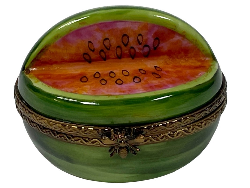 VINTAGE LIMOGES PORCELAIN WATERMELON TRINKET BOX: VINTAGE FRENCH LIMOGES PEINT MAIN PORCELAIN WATERMELON TRINKET BOX -VERY GOOD PRE OWNED CONDITION-DP41124