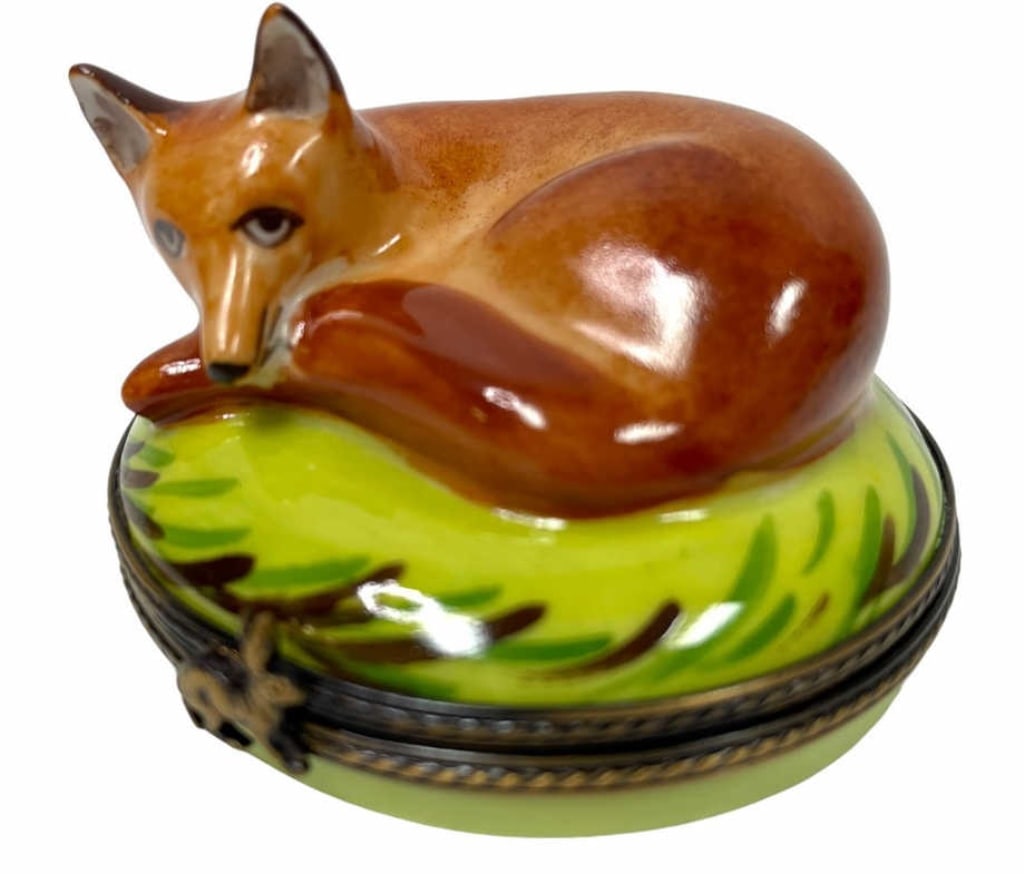 FRENCH LIMOGES PEINT MAIN FOX TRINKET BOX: FRENCH LIMOGES PEINT MAIN FOX TRINKET BOX -VERY GOOD PRE OWNED CONDITION-DP41124