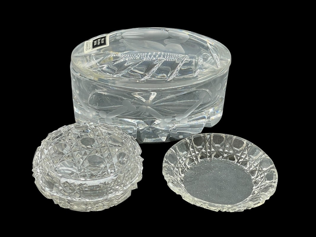 CLEAR CUT CRYSTAL TRINKET DISH SET: CLEAR CUT CRYSTAL TRINKET DISH SET-VERY GOOD PRE OWNED CONDITION-DP41224