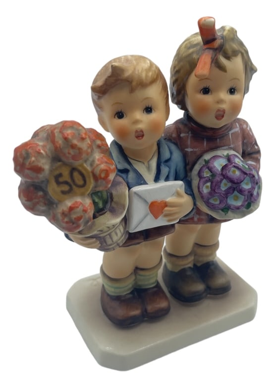 GOEBEL HUMMEL PORCELAIN FIGURINE "JUBILEE" BOY: GOEBEL HUMMEL PORCELAIN FIGURINE "JUBILEE" BOY & GIRL 50 YEAR ANNIVERSARY - PORCELAIN - 6.5" APPROX - VERY GOOD PRE OWNED CONDITION - CW41924