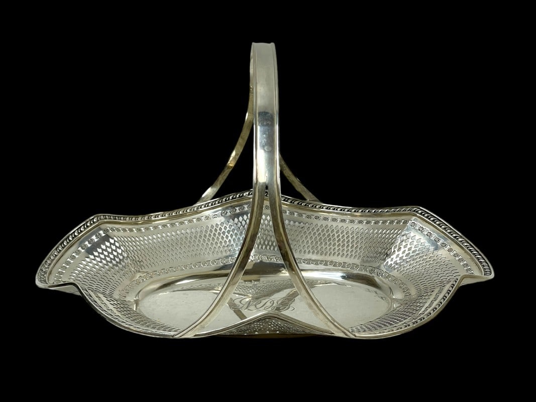 STERLING SILVER SCALLOPED EDGE PIERCED BASKET 355G (1 of 7)