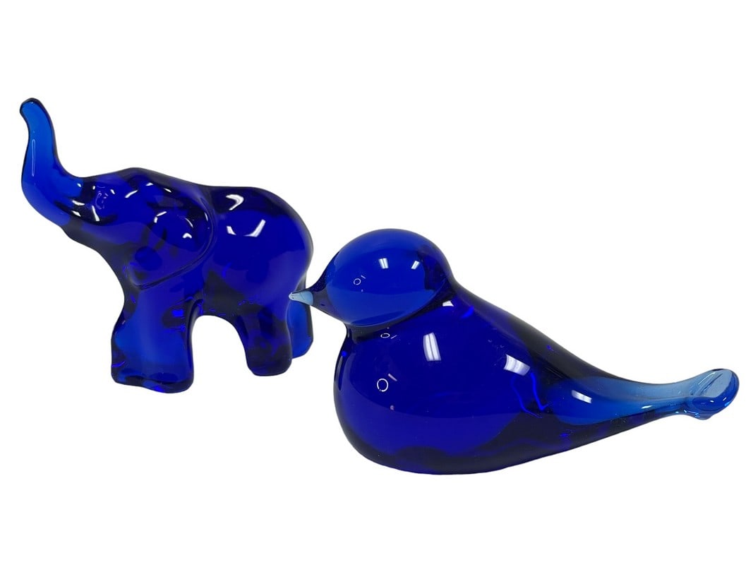 VINTAGE COBALT BLUE ART GLASS ANIMAL FIGURINES 3": VINTAGE COBALT BLUE ART GLASS COLLECTIBLE FIGURINES -ELEPHANT AND BIRD -VERY GOOD PRE OWNED CONDITION -DP42224STCAB