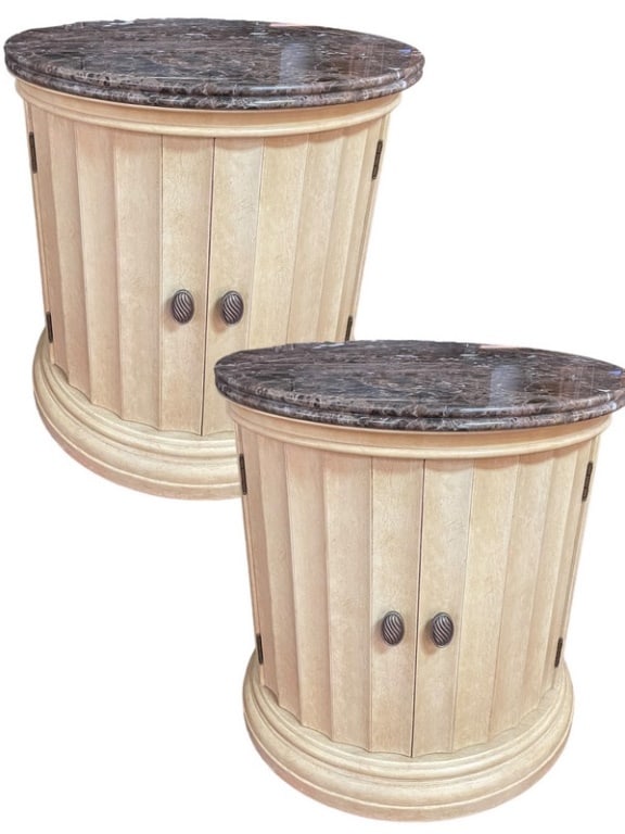 LEXINGTON TUSCAN STYLE ROUND STORAGE END TABLES (1 of 6)