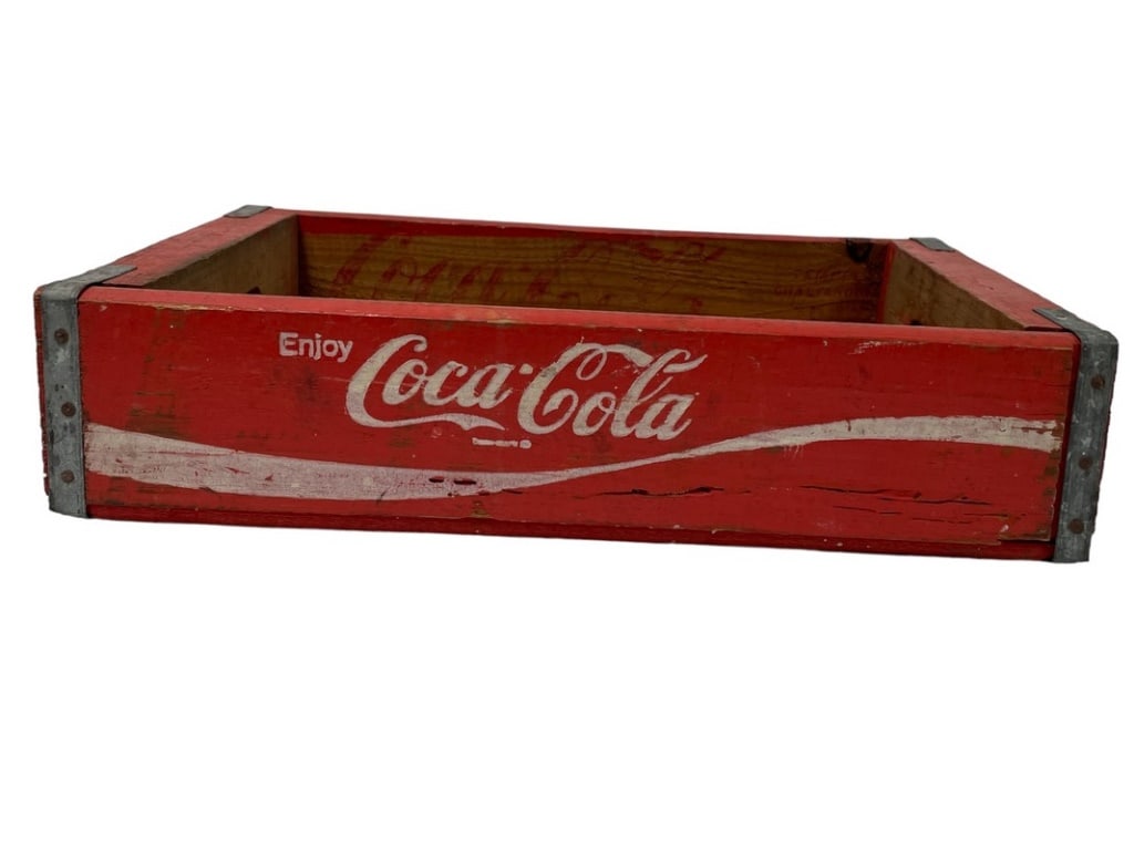 VINTAGE 1977 COCA COLA WOOD BEVERAGE CRATE (1 of 2)