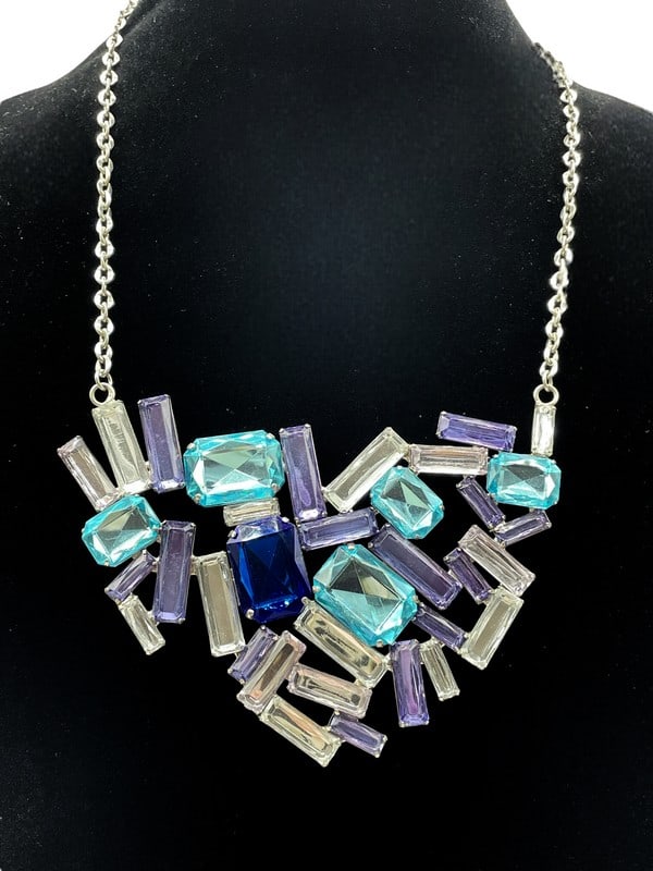 NEW! ADIA KIBUR BLUE BIB STATEMENT NECKLACE: NEW! ADIA KIBUR BLUE BIB STATEMENT NECKLACE -NEW UNUSED CONDITION WITH TAGS -DP121523BOX1