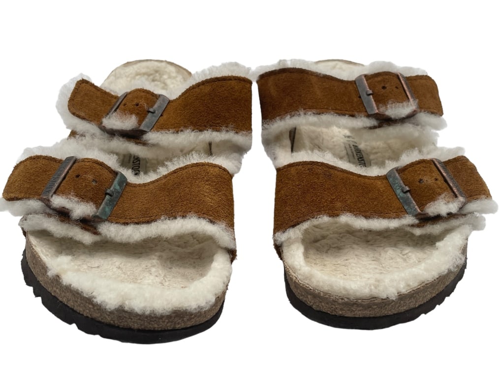 BIRKENSTOCK ARIZONA FUR SHEARLING SUEDE SANDALS: BIRKENSTOCK ARIZONA FUR SHEARLING SUEDE SANDALS -SIZE 39 -VERY GOOD PREOWNED CONDITION