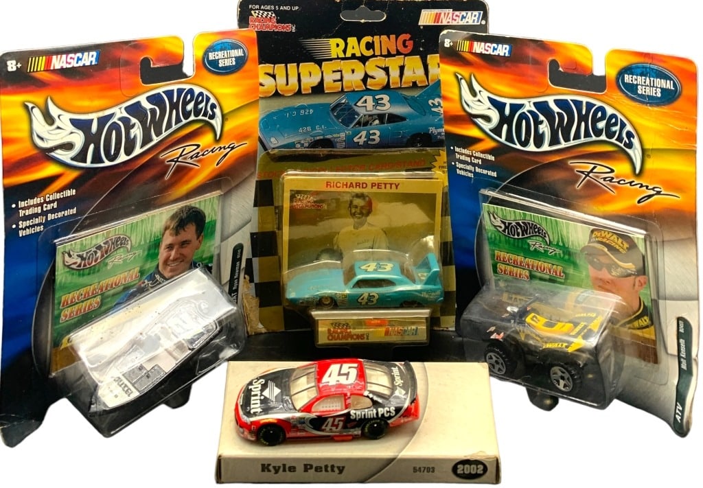 2000 SERIES NASCAR/HOT WHEELS COLLECTIBLES: NASCAR/HOT WHEELS COLLECTIBLES -2000 HOT WHEELS RACING RECREATIONAL BASS BOAT SERIES RYAN NEWMAN #12 ALLTEL-RACING CHAMPIONS SUPERSTARS 1:64 -SCALE DIE CAST: RICHARD PETTY #43 SUPERBIRD