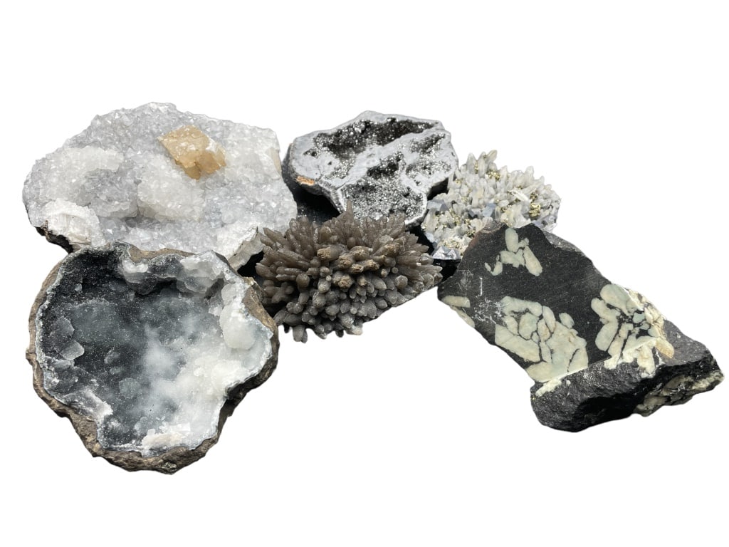 GEODE CRYSTAL/QUARTZ BLACK COLLECTION (1 of 8)
