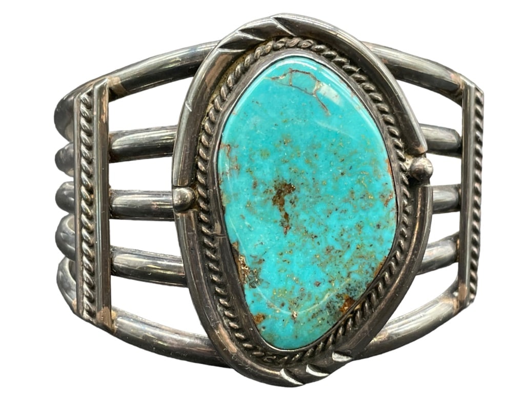 TURQUOISE AND STERLING SILVER NAVAJO BRACELET (1 of 3)
