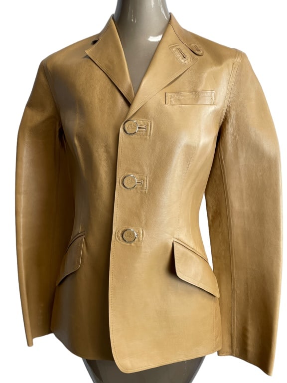 RALPH LAUREN PLUSH LEATHER JACKET SIZE 6: RALPH LAUREN PLUSH LEATHER JACKET SIZE 6 -VERY GOOD PREOWNED CONDITION Bidders may pick up their items from the auction-house or have their items shipped. Some items qualify for in-house shipping. App