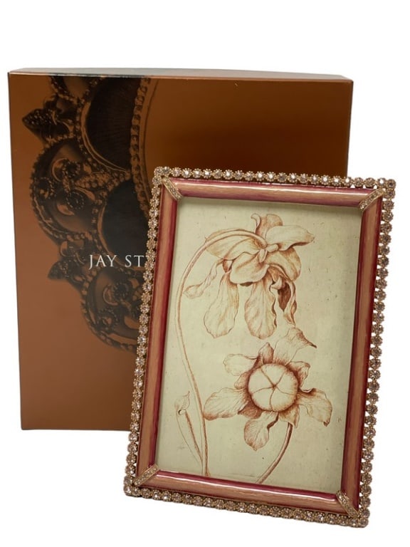 NEW JAY STRONGWATER ENAMEL AND STONE EDGE FRAME 6": NEW JAY STRONGWATER ENAMEL AND STONE EDGE FRAME -6" X 4" APPROX -NEW IN BOX! NEW WITH TAGS -DP61324ST Bidders may pick up their items from the auction-house or have their items shipped. Some items qua