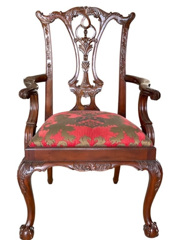 VINTAGE ROCOCO REVIVAL CARVED WOOD CHAIR 39": VINTAGE ROCOCO REVIVAL CARVED WOOD CHAIR -39" X 26" X 20" APPROX -SEAT HEIGHT 20" -VERY GOOD PRE OWNED CONDITION -DP61724 Bidders may pick up their items from the auction-house or have their items shi